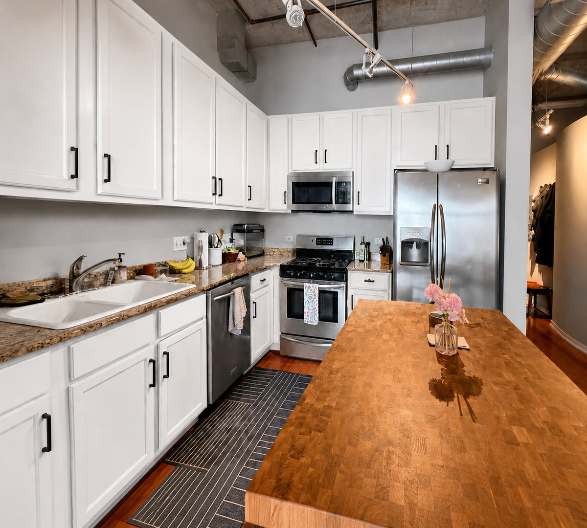 933 West Van Buren Street, Unit 823 Chicago, IL 60607 - Photo 4 of 24