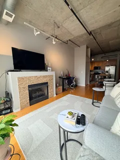 $325,000 | 933 West Van Buren Street, Unit 823, Chicago, IL 60607