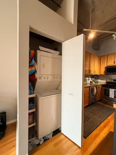 $325,000 | 933 West Van Buren Street, Unit 823, Chicago, IL 60607