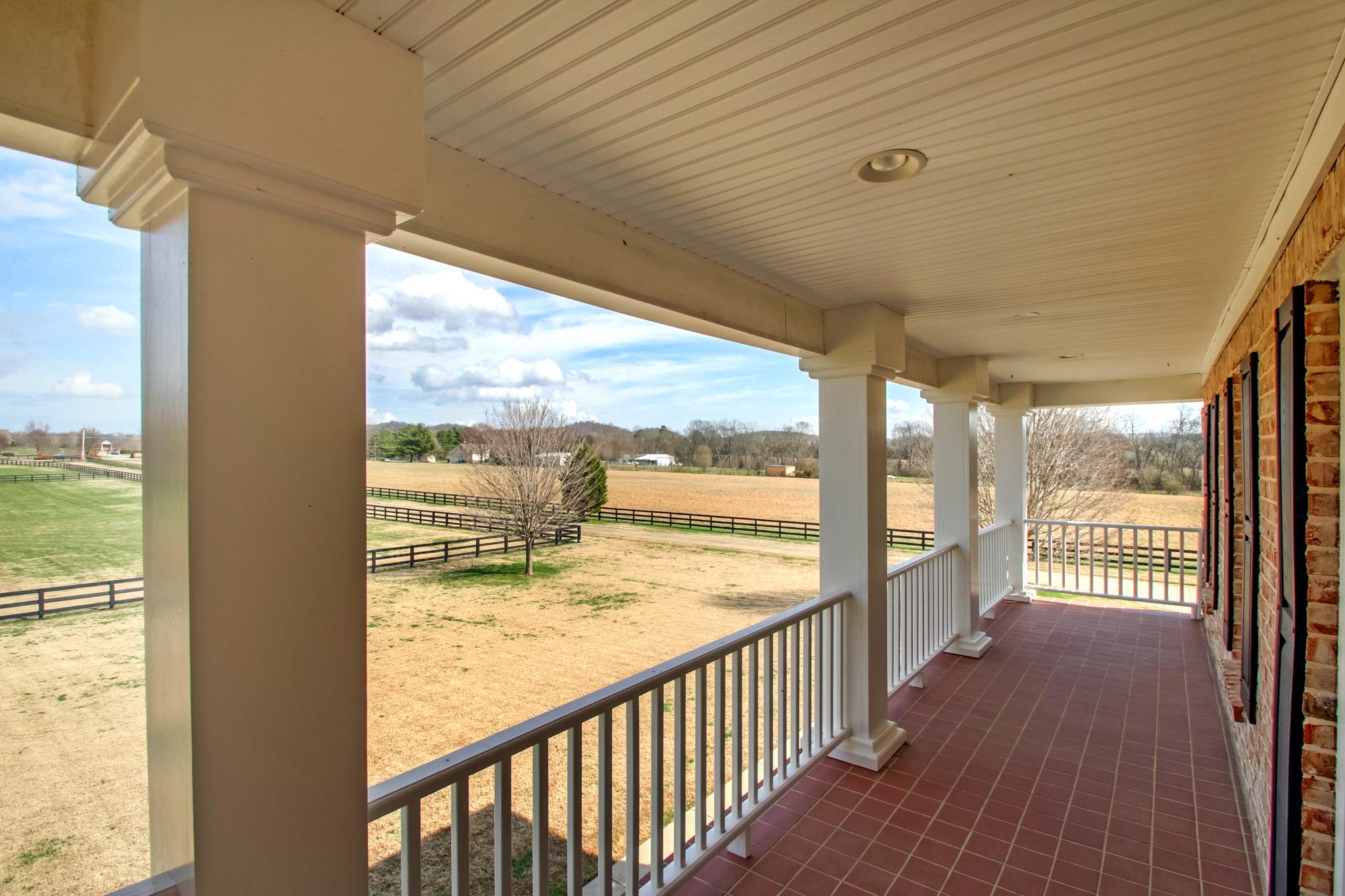 1537 West Harpeth Road Franklin, TN 37064 - Photo 4 of 30 Gallery Image 4