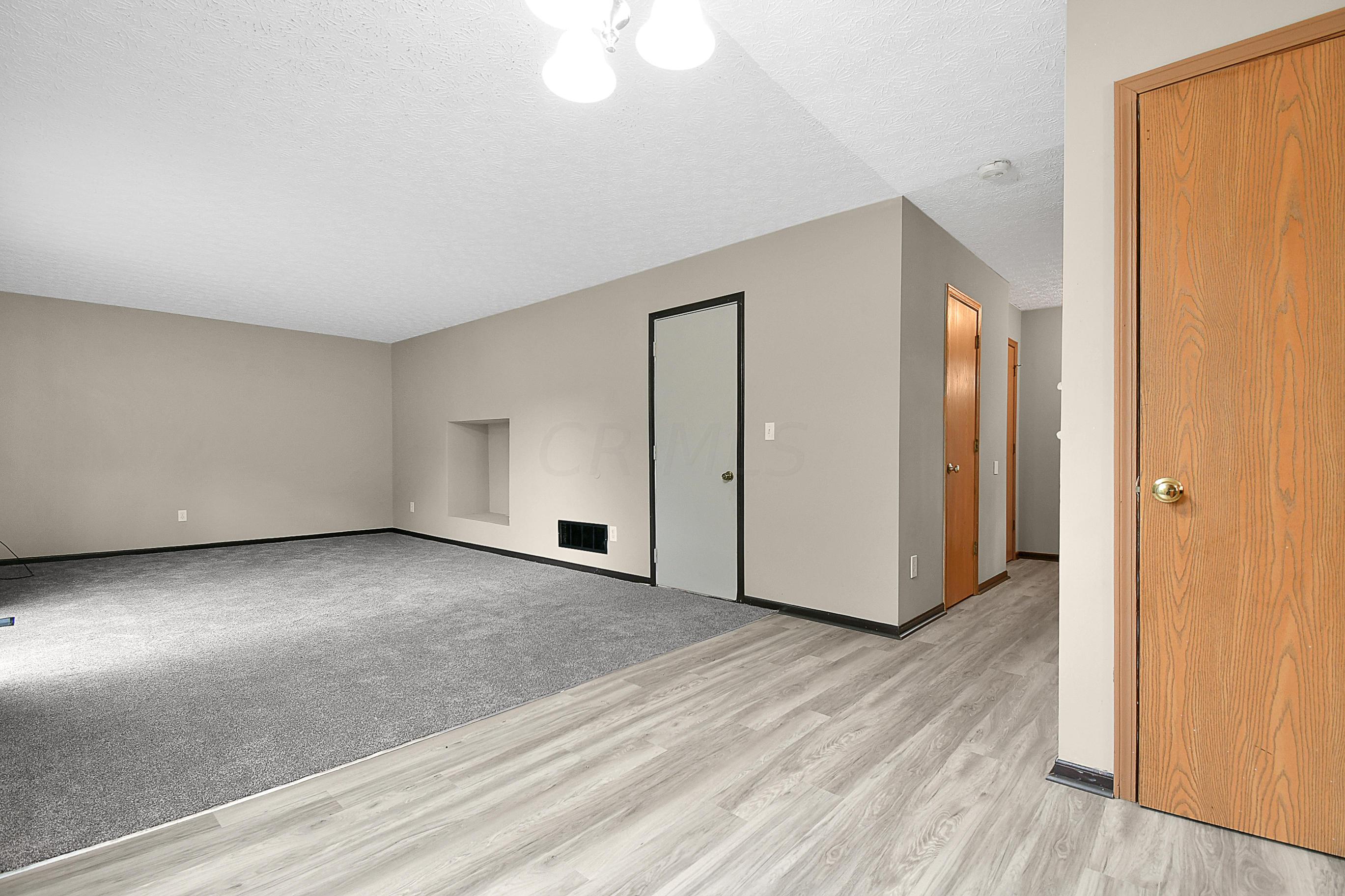 3003 Briar Ridge Road Columbus, OH 43232 - Photo 11 of 35 Gallery Image 11