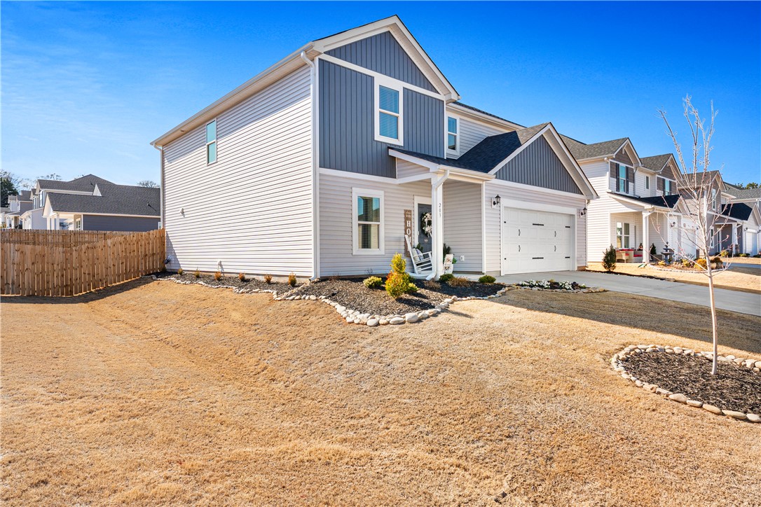 203 Maxwell Drive Easley, SC 29642 - Photo 2 of 34