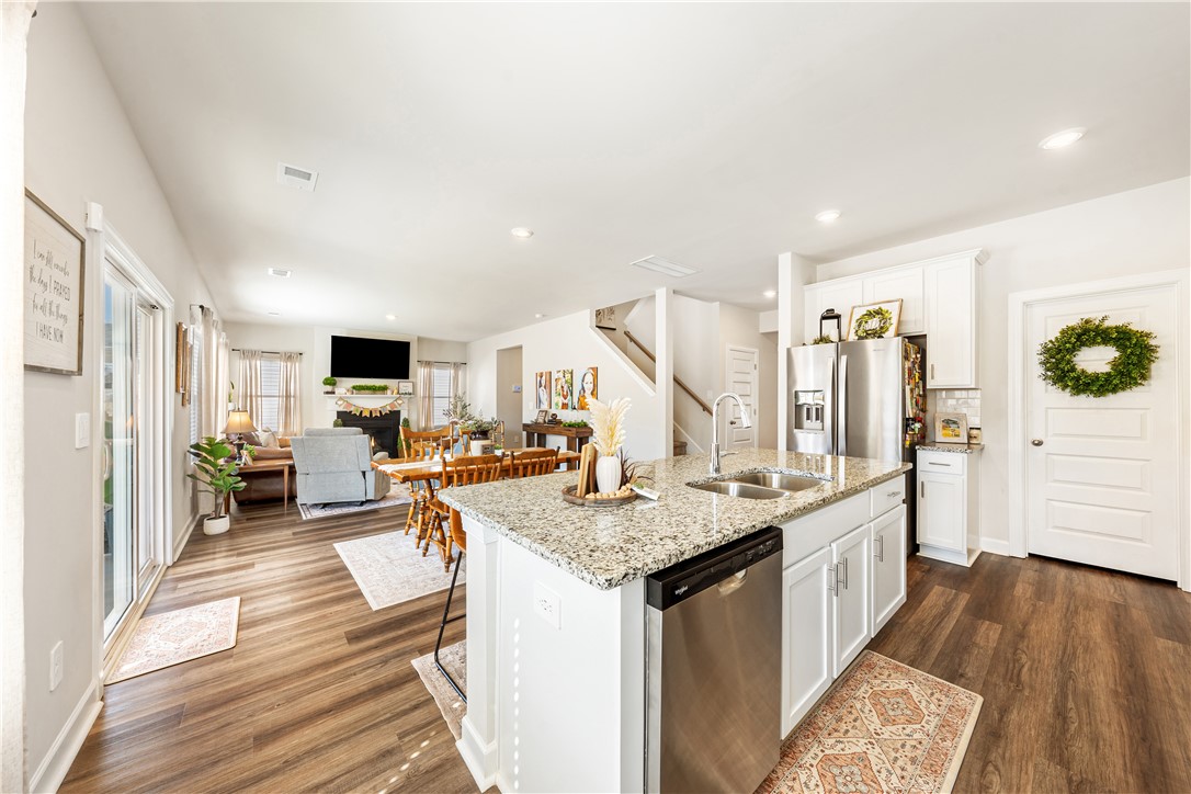 203 Maxwell Drive Easley, SC 29642 - Photo 9 of 34