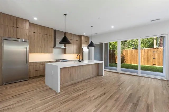 $1,269,000 | 5611 Ellsworth Avenue, Unit 102, Dallas, TX 75206