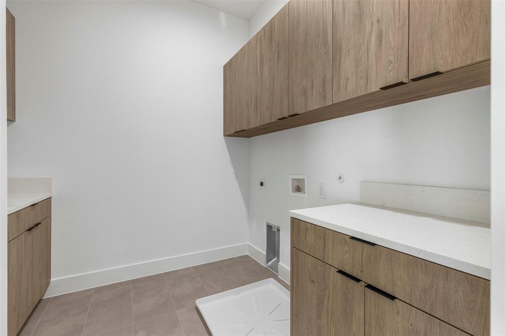 5611 Ellsworth Avenue, Unit 102 Dallas, TX 75206 - Photo 19 of 25 On second floor