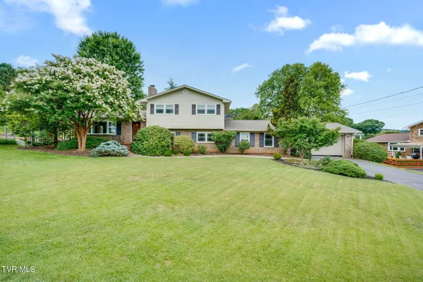 $389,000 | 316 Claymore Drive, Kingsport, TN 37663
