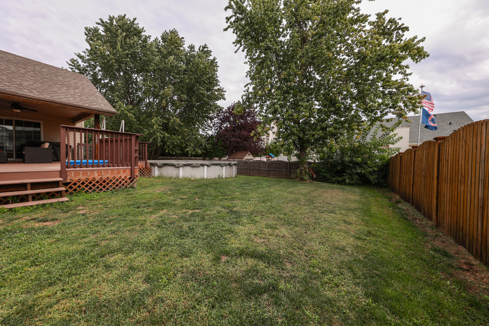 1115 Crystal Lane Diamond, IL 60416 - Photo 15 of 17 a backyard of a house with lots of green space
