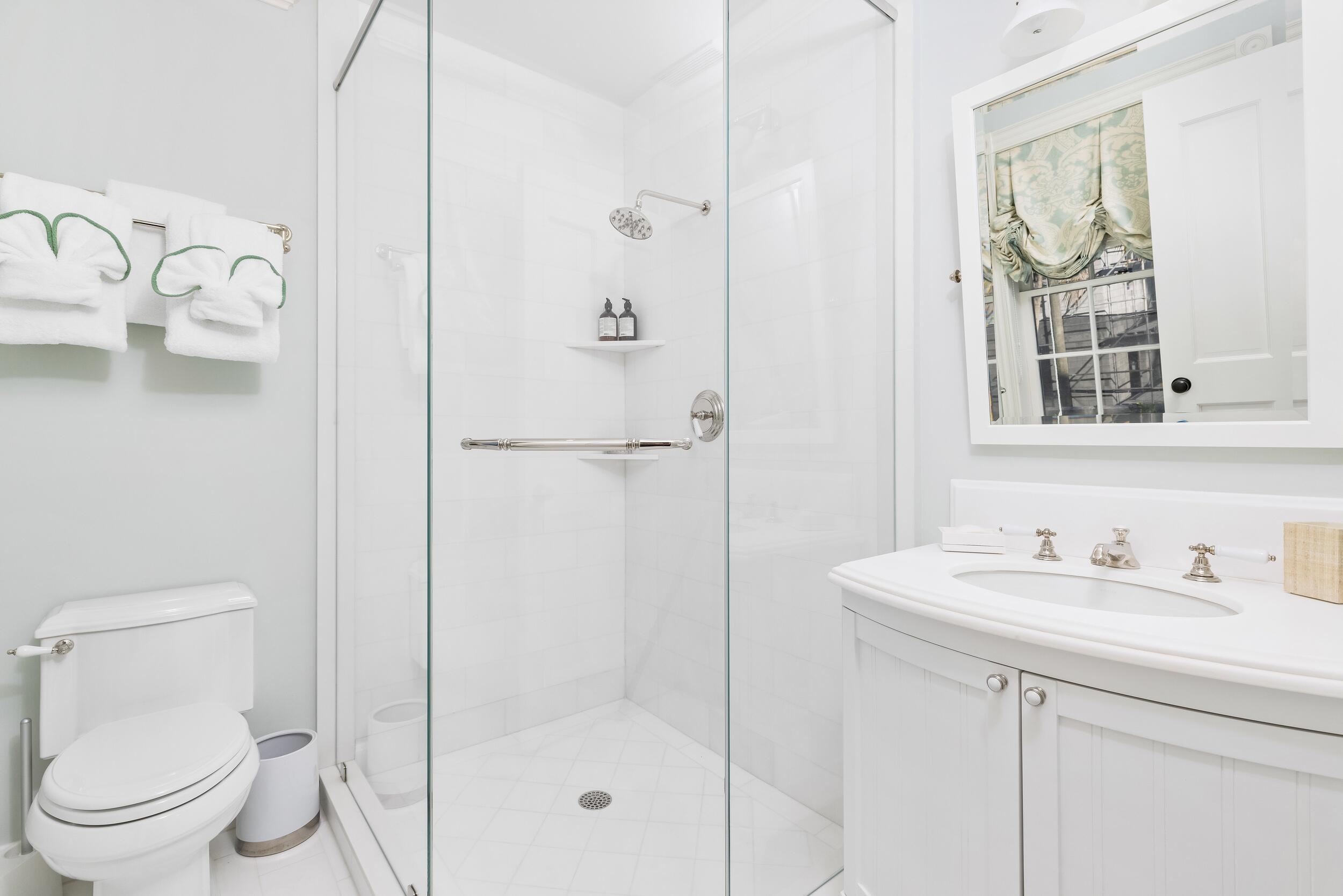 130 Cocoanut Row Palm Beach, FL 33480 - Photo 48 of 66 Guest Bath