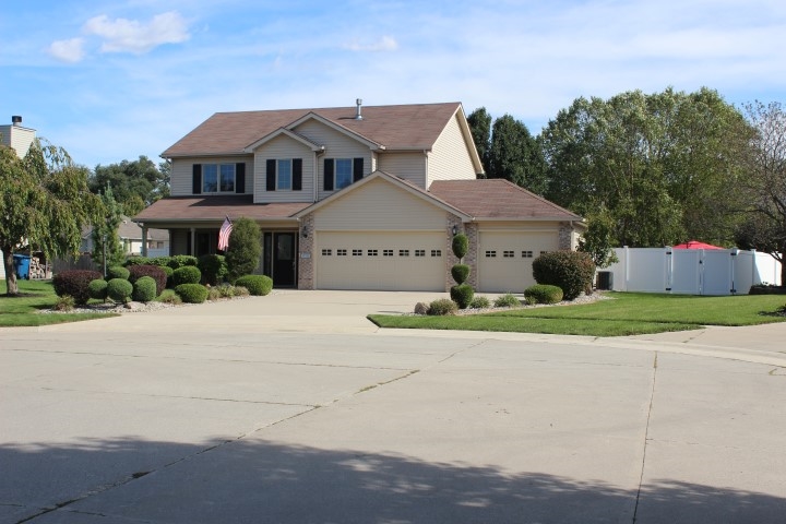 15912 Thunderbird Road Huntertown, IN 46748 - Photo 2 of 36 Gallery Image 2