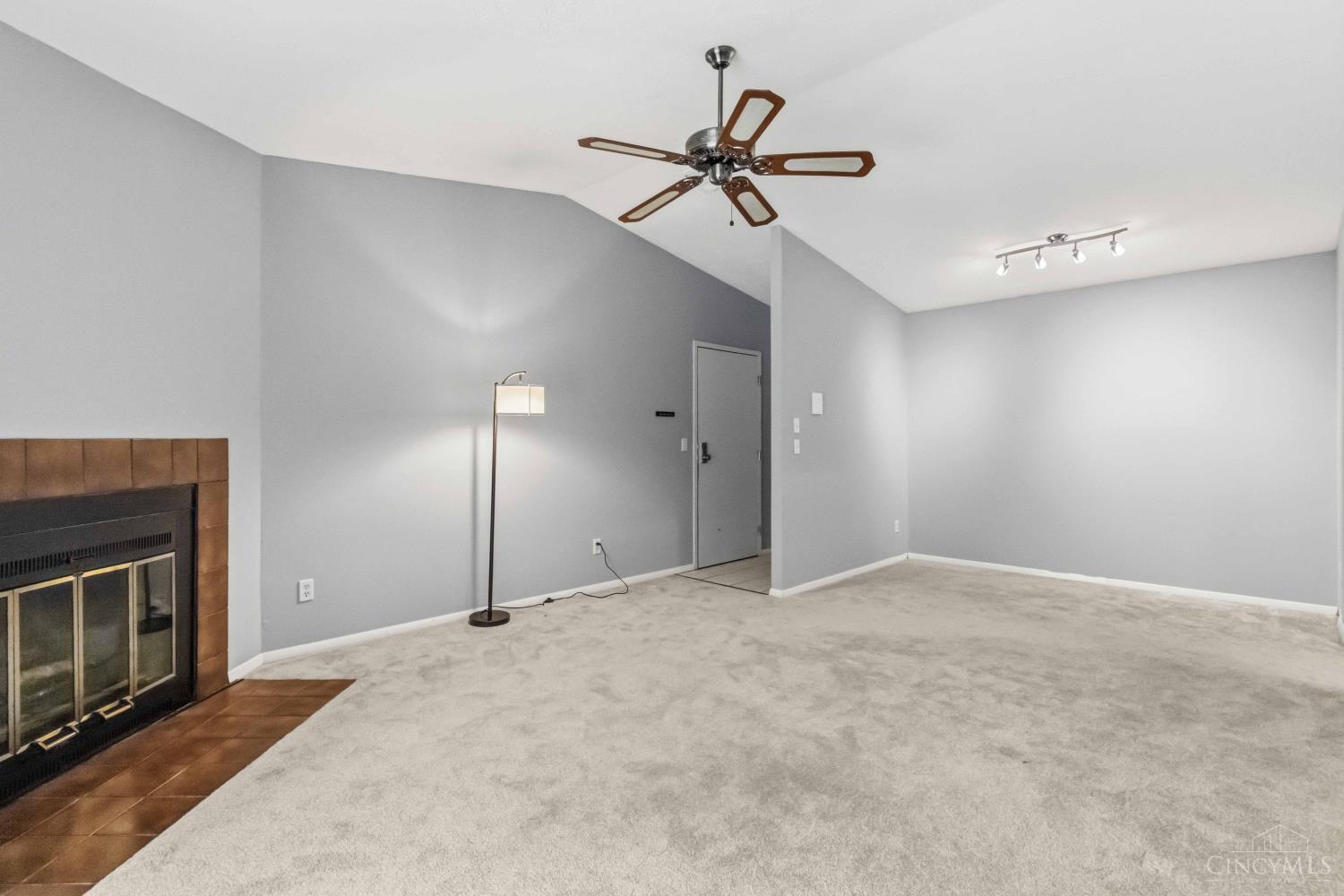 537 Davis Road, Unit 12 Cincinnati, OH 45255 - Photo 9 of 30