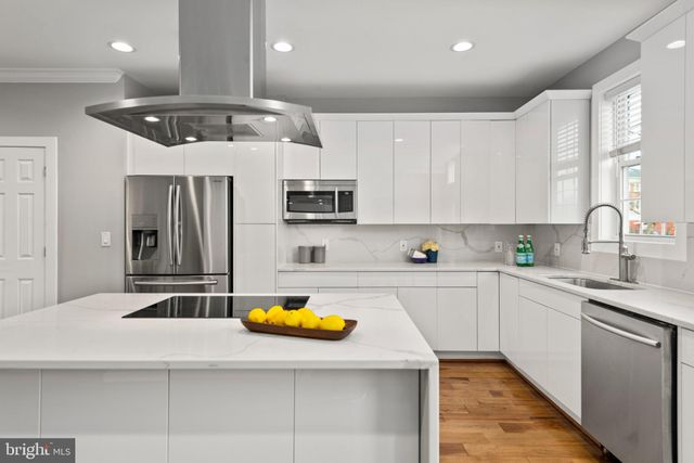 $900,000 | 5739 9th Street Northwest, Washington, DC 20011