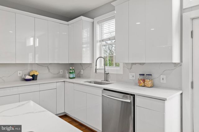 $900,000 | 5739 9th Street Northwest, Washington, DC 20011