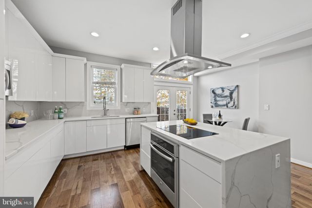 $900,000 | 5739 9th Street Northwest, Washington, DC 20011