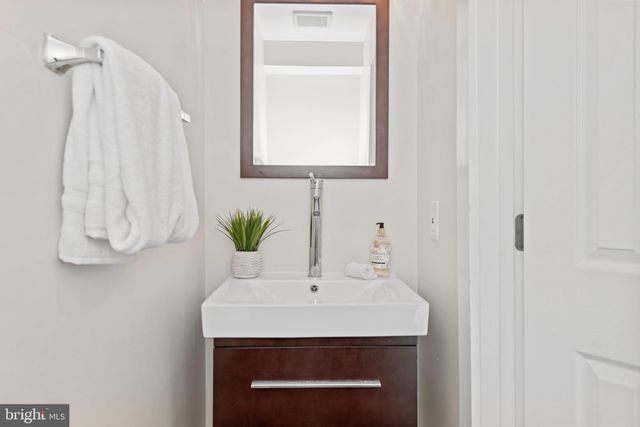 $900,000 | 5739 9th Street Northwest, Washington, DC 20011