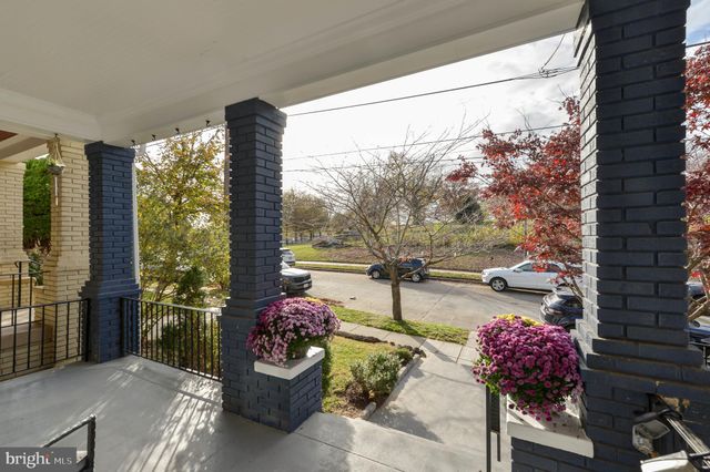 $900,000 | 5739 9th Street Northwest, Washington, DC 20011