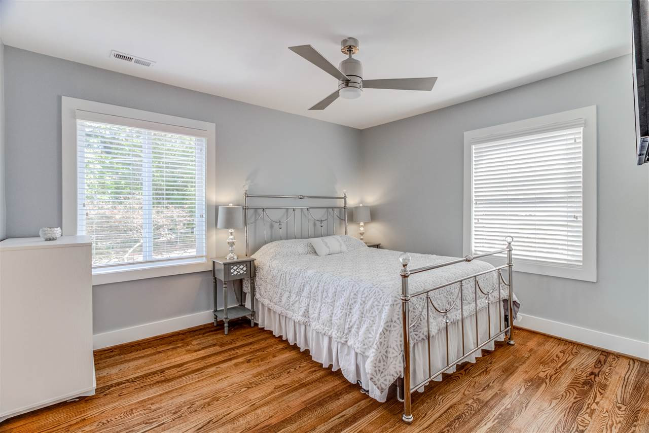 837 Woodburn Road Raleigh, NC 27605 - Photo 14 of 25 Photo 14