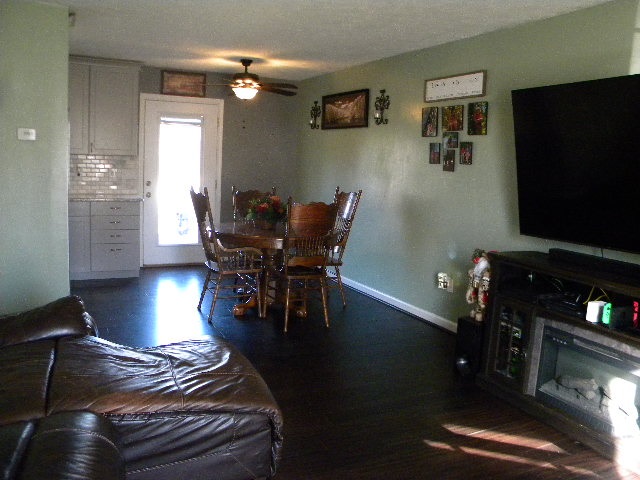513 Link Road Waynesboro, VA 22980 - Photo 3 of 21 Gallery Image 3