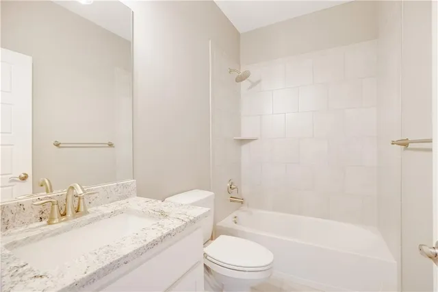 $623,160 | 7000 Northeast 102nd Court, Kansas City, MO 64156