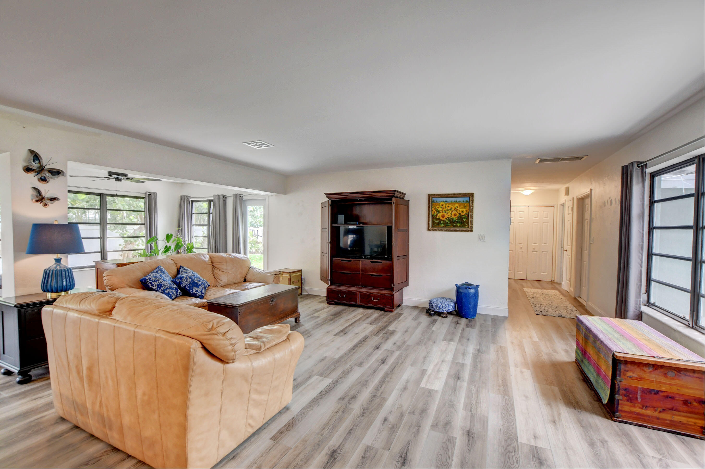261 Northeast 28th Road Boca Raton, FL 33431 - Photo 6 of 33 Living Area