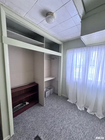 $86,900 | 420 West Jefferson Street, Macomb, IL 61455