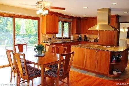 9890 Gibbs Road Clarkston, MI 48348 - Photo 11 of 24 Kitchen