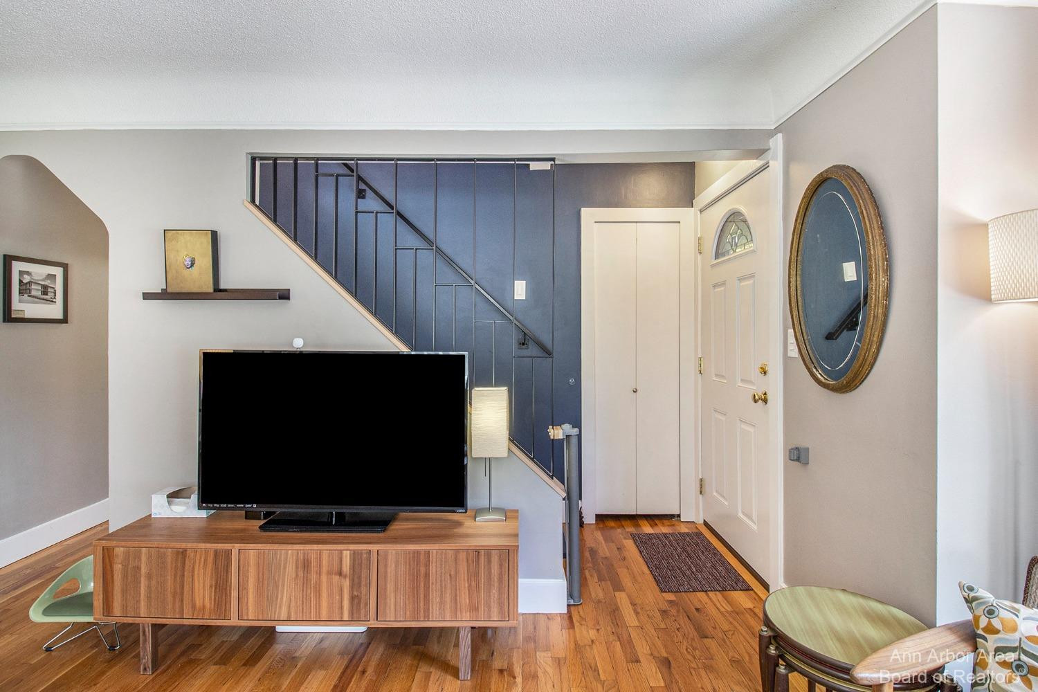 3361 Beaumont Road Ann Arbor, MI 48105 - Photo 4 of 42 Photo 4