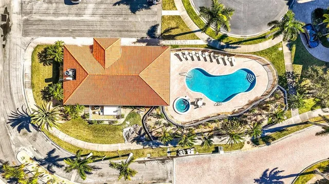 $1,225,000 | 17717 Gulf Boulevard, Unit 401, Redington Shores, FL 33708