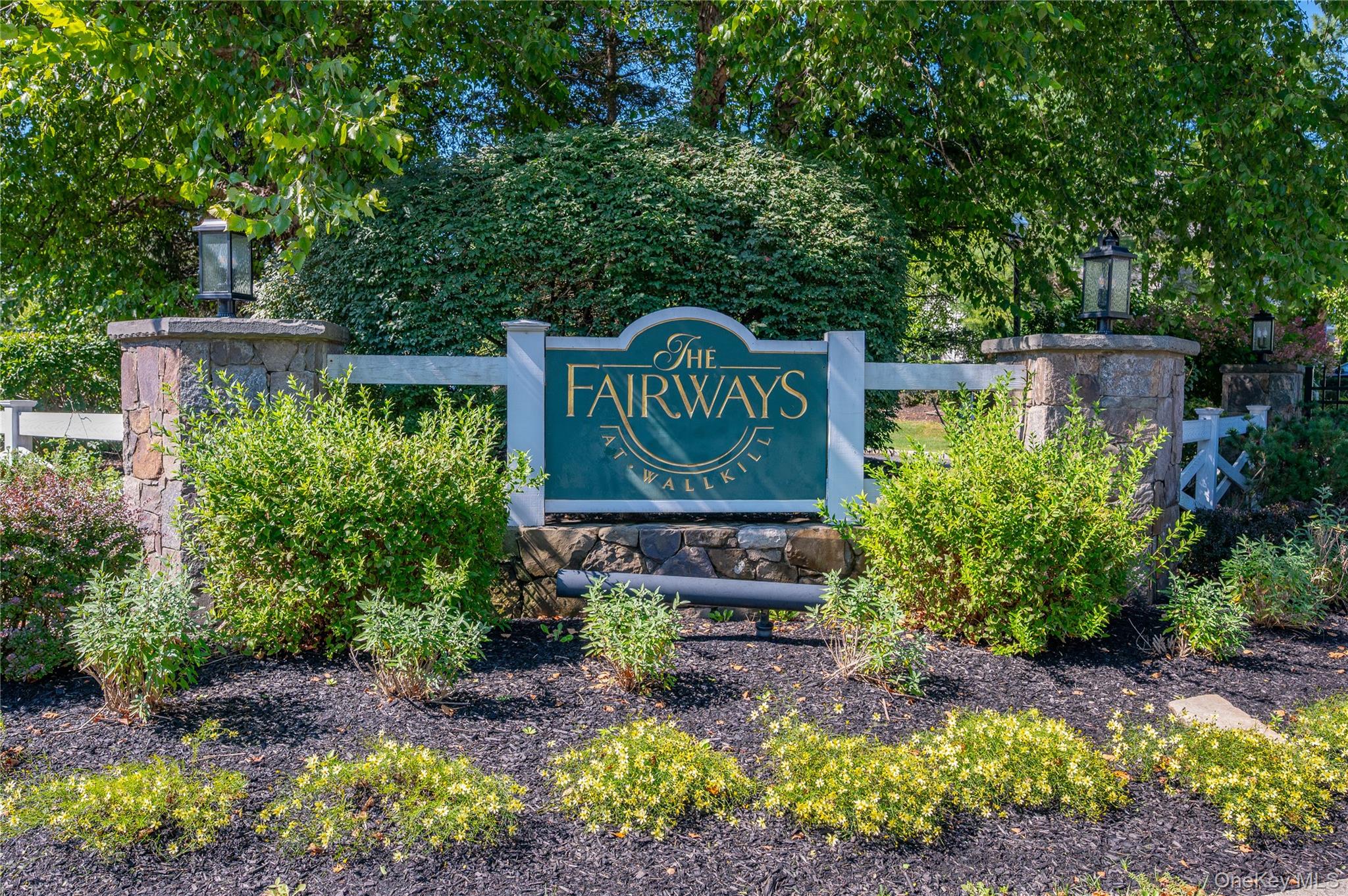 19 Putters Way, Unit 9 Middletown, NY 10940 - Photo 17 of 22 View of community / neighborhood sign