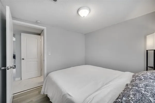 $1,950 | 1601 Palm Way, Largo, FL 33771