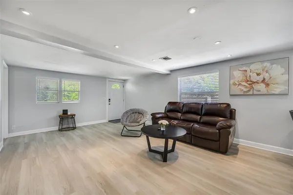 $1,950 | 1601 Palm Way, Largo, FL 33771