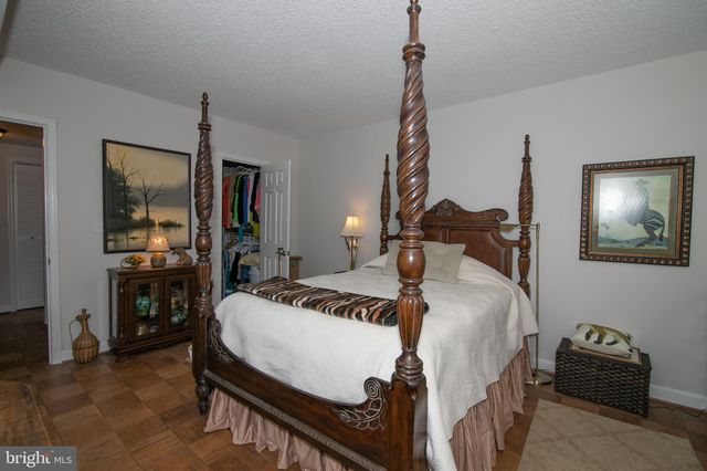 $350,000 | 801 South Pitt Street, Unit 330, Alexandria, VA 22314