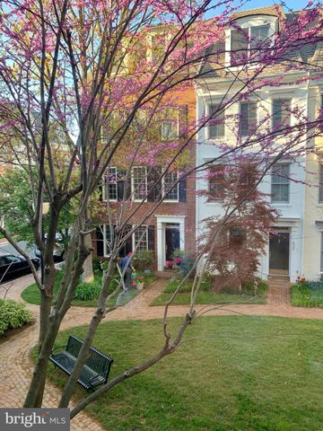 $350,000 | 801 South Pitt Street, Unit 330, Alexandria, VA 22314