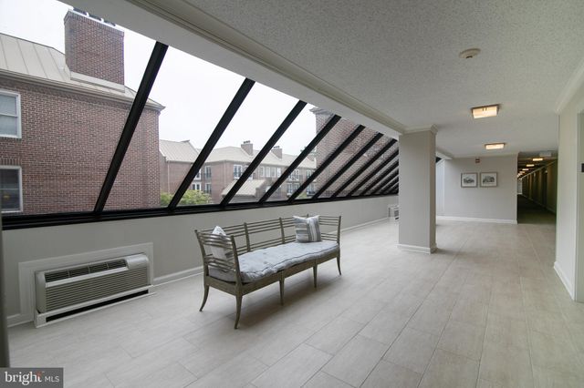 $350,000 | 801 South Pitt Street, Unit 330, Alexandria, VA 22314