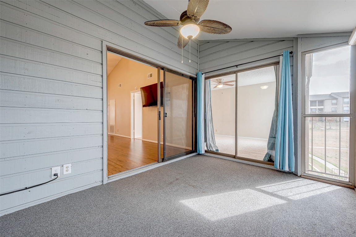 203 Lakeview Terrace, Unit G Montgomery, TX 77356 - Photo 15 of 23