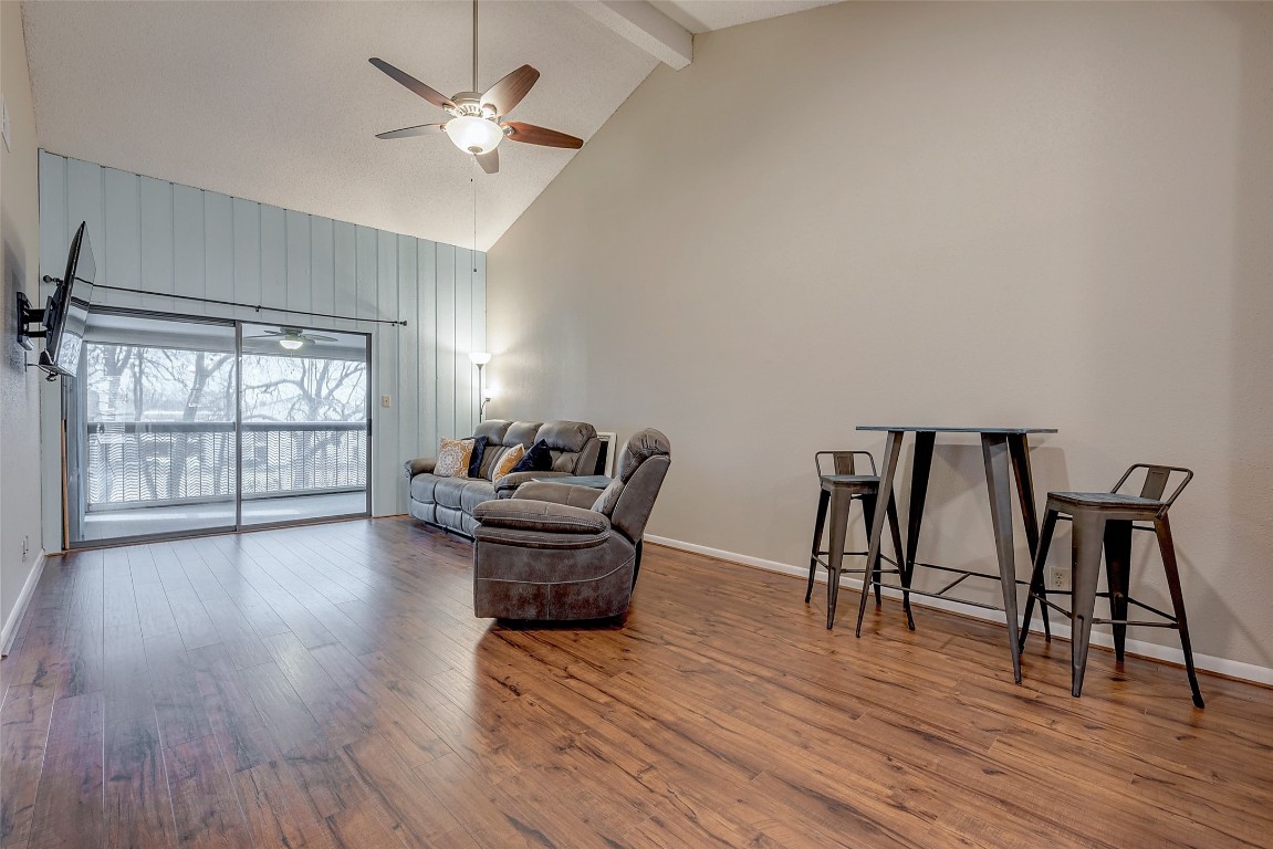 203 Lakeview Terrace, Unit G Montgomery, TX 77356 - Photo 3 of 23