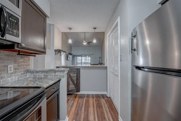 $179,900 | 203 Lakeview Terrace, Unit G, Montgomery, TX 77356