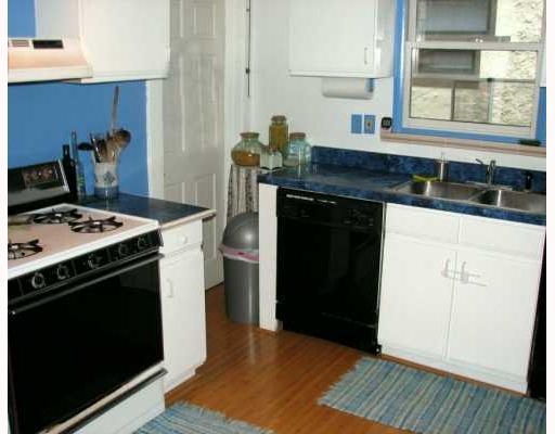 5553 Darlington Road Pittsburgh, PA 15217 - Photo 5 of 9 Kitchen.