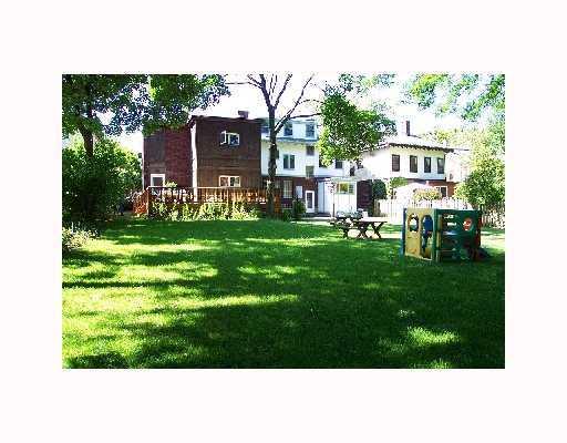 5553 Darlington Road Pittsburgh, PA 15217 - Photo 8 of 9 Yard/Garden.