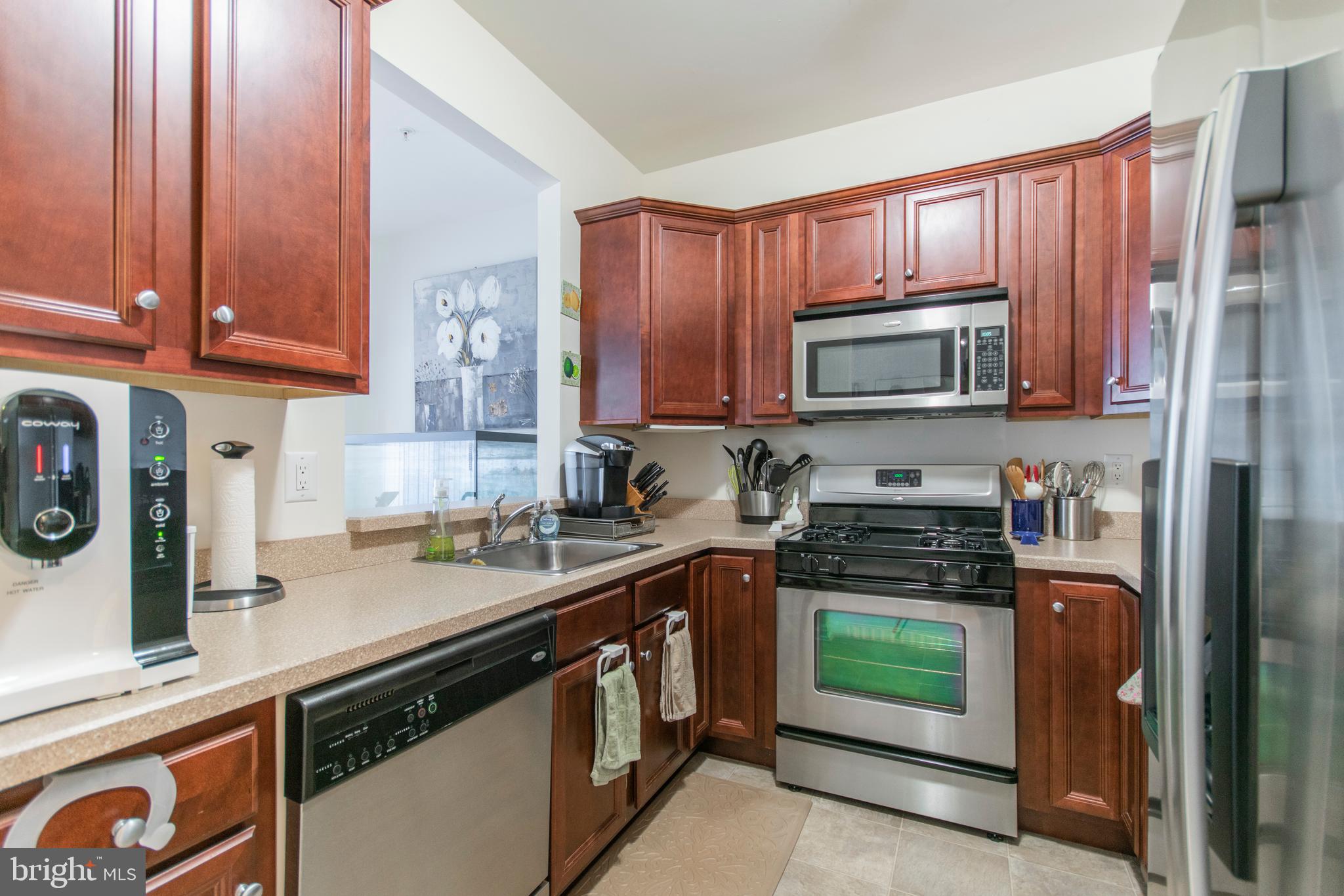 32 Old Cedarbrook Road Wyncote, PA 19095 - Photo 5 of 24 Kitchen with pass thru