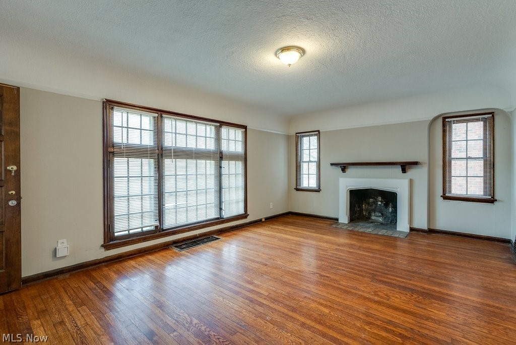 3709 Gridley Road Shaker Heights, OH 44122 - Photo 5 of 21 Gallery Image 5