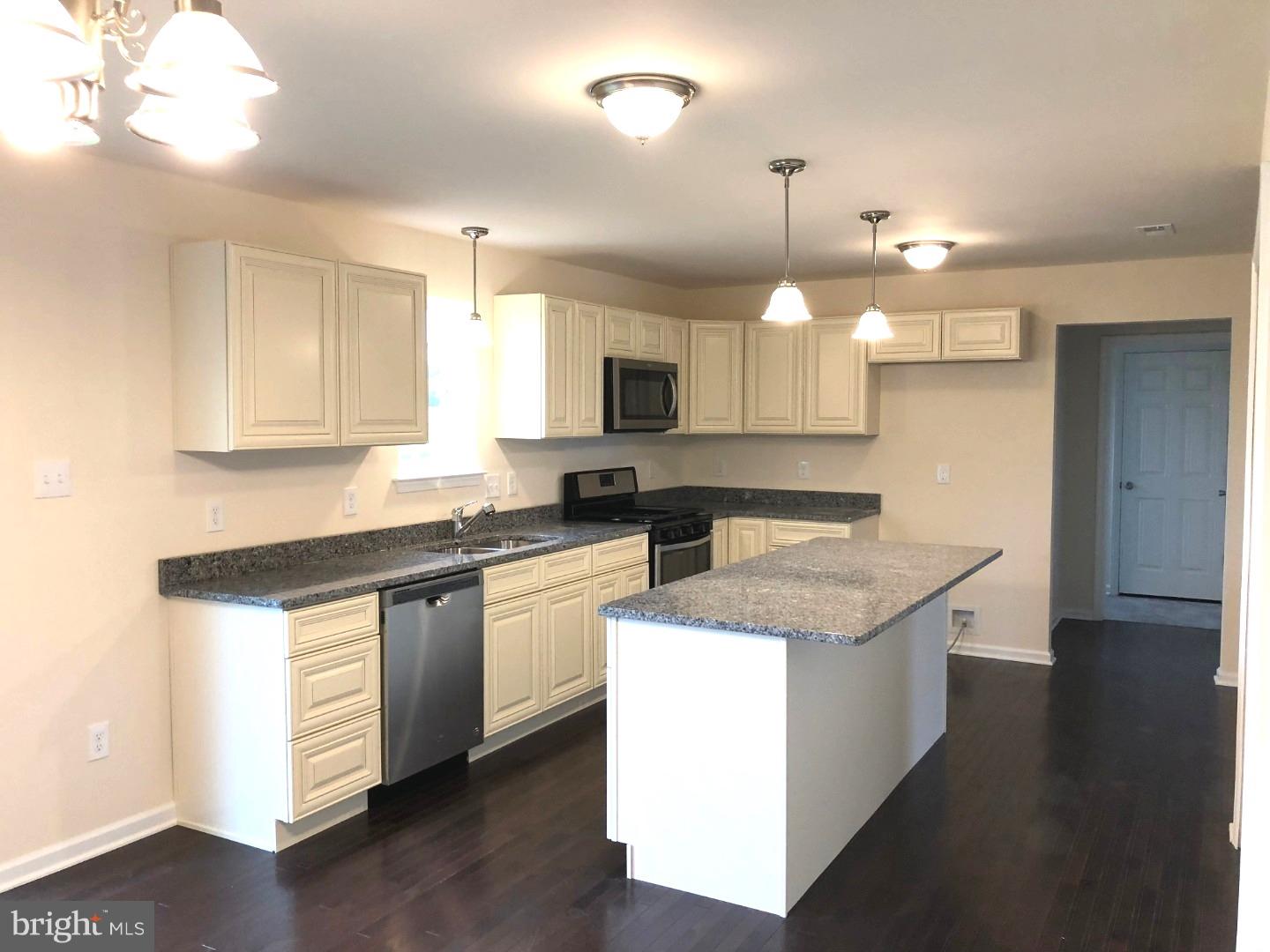 347 Cobbs Mill Road Alloway, NJ 08302 - Photo 2 of 9