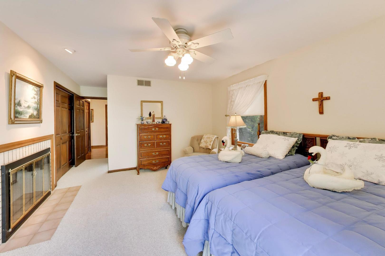 2899 Nish Road Crystal Lake, IL 60012 - Photo 16 of 32 Gallery Image 16