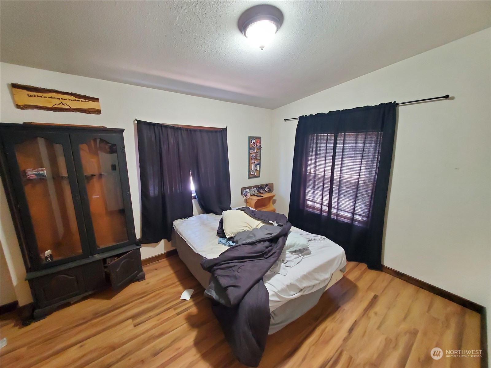507 Mt Olive Road Riverside, WA 98849 - Photo 18 of 23 a living room with hard wood flooring and furniture