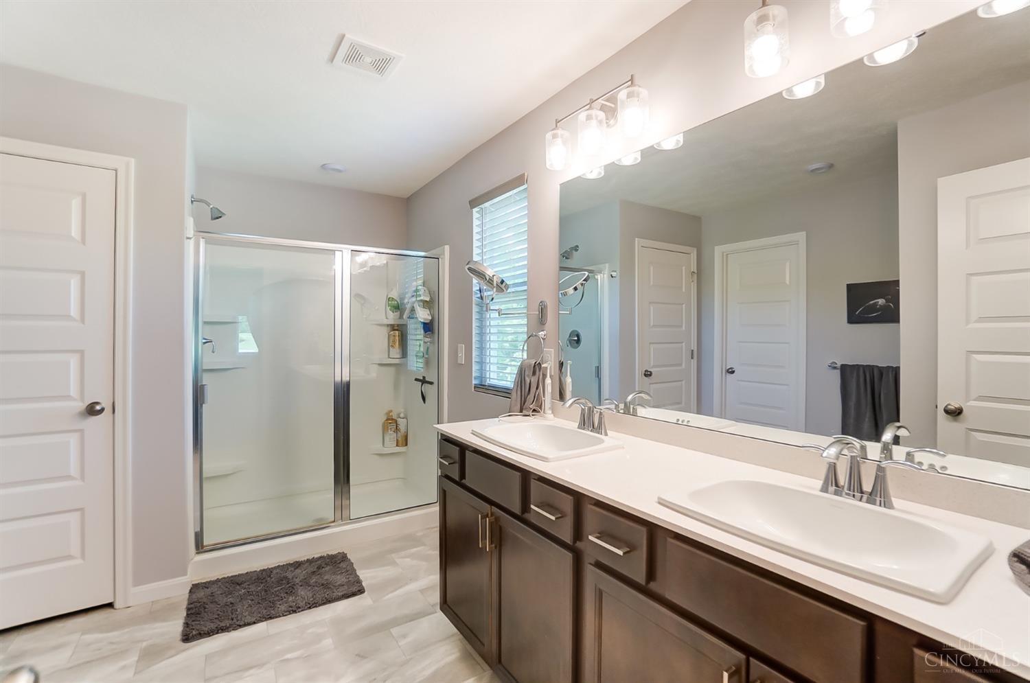 1250 Heather Ridge Cincinnati, OH 45233 - Photo 36 of 56 Gallery Image 36