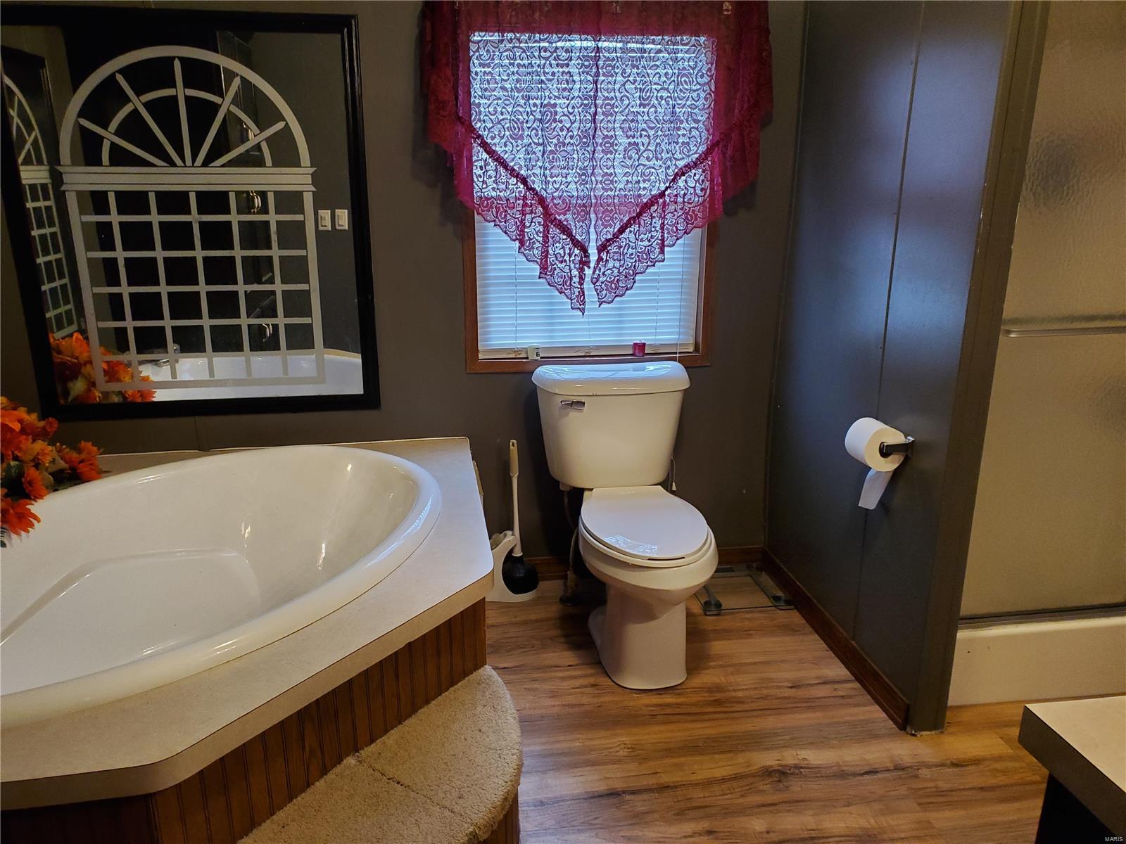 10408 Paradise Road Chester, IL 62233 - Photo 19 of 37
