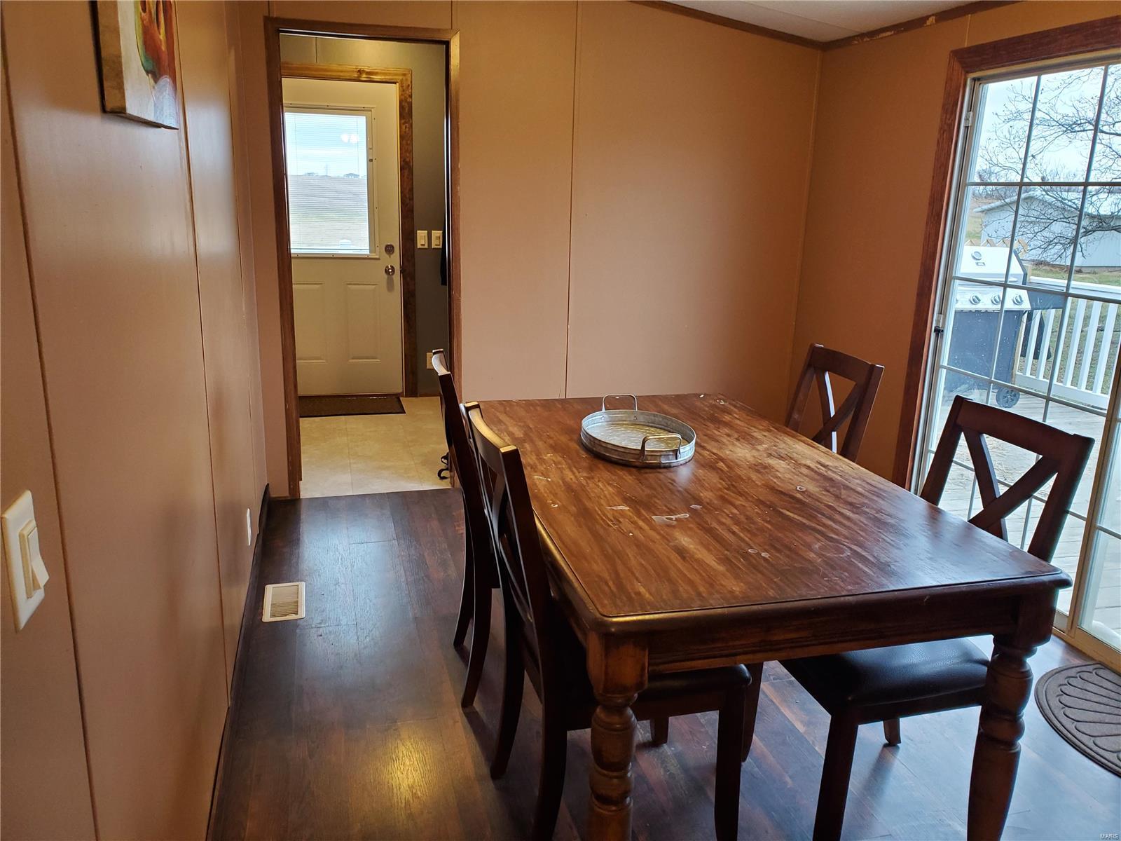 10408 Paradise Road Chester, IL 62233 - Photo 3 of 37