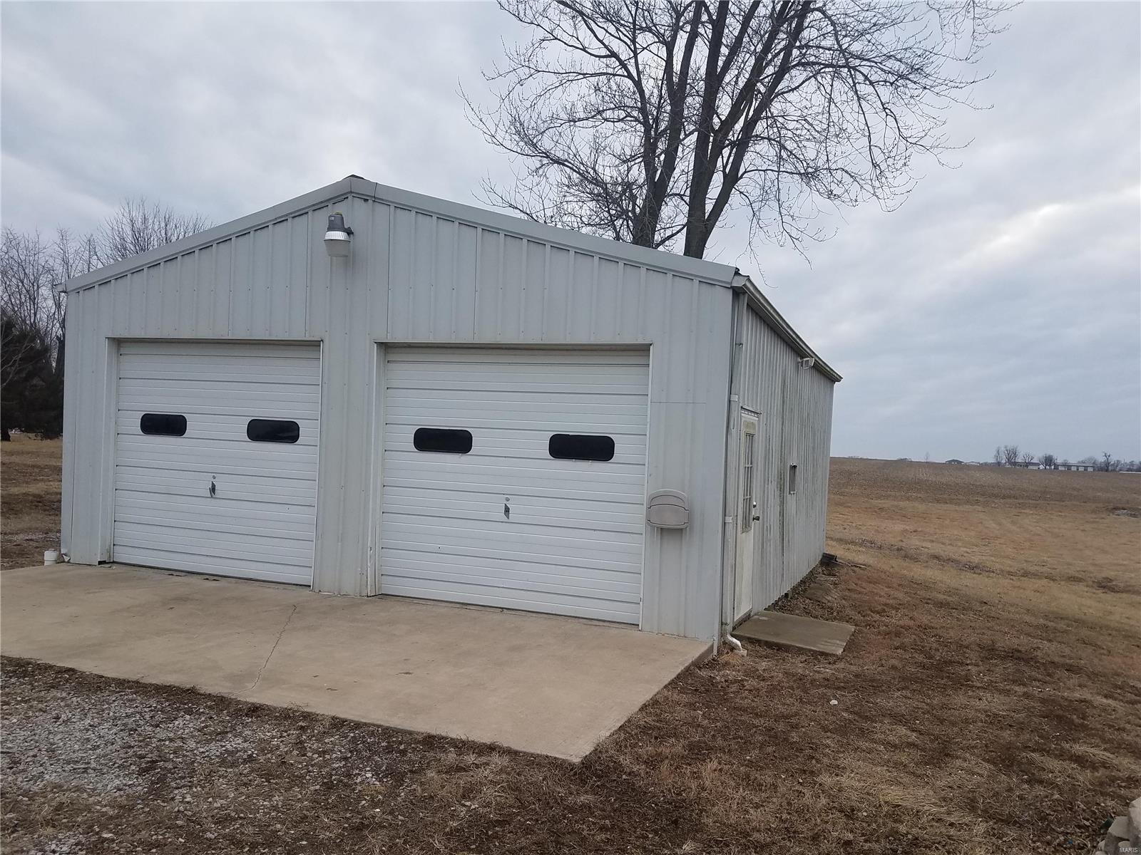 10408 Paradise Road Chester, IL 62233 - Photo 26 of 37