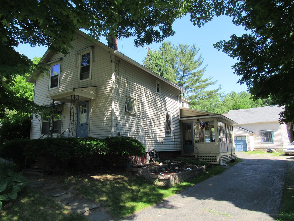 27 Reservoir Road Northampton, MA 01053 - Photo 4 of 13
