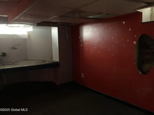 $209,000 | 161 6th Avenue, Troy, NY 12180