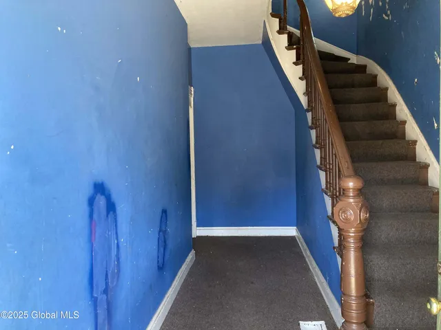 $209,000 | 161 6th Avenue, Troy, NY 12180